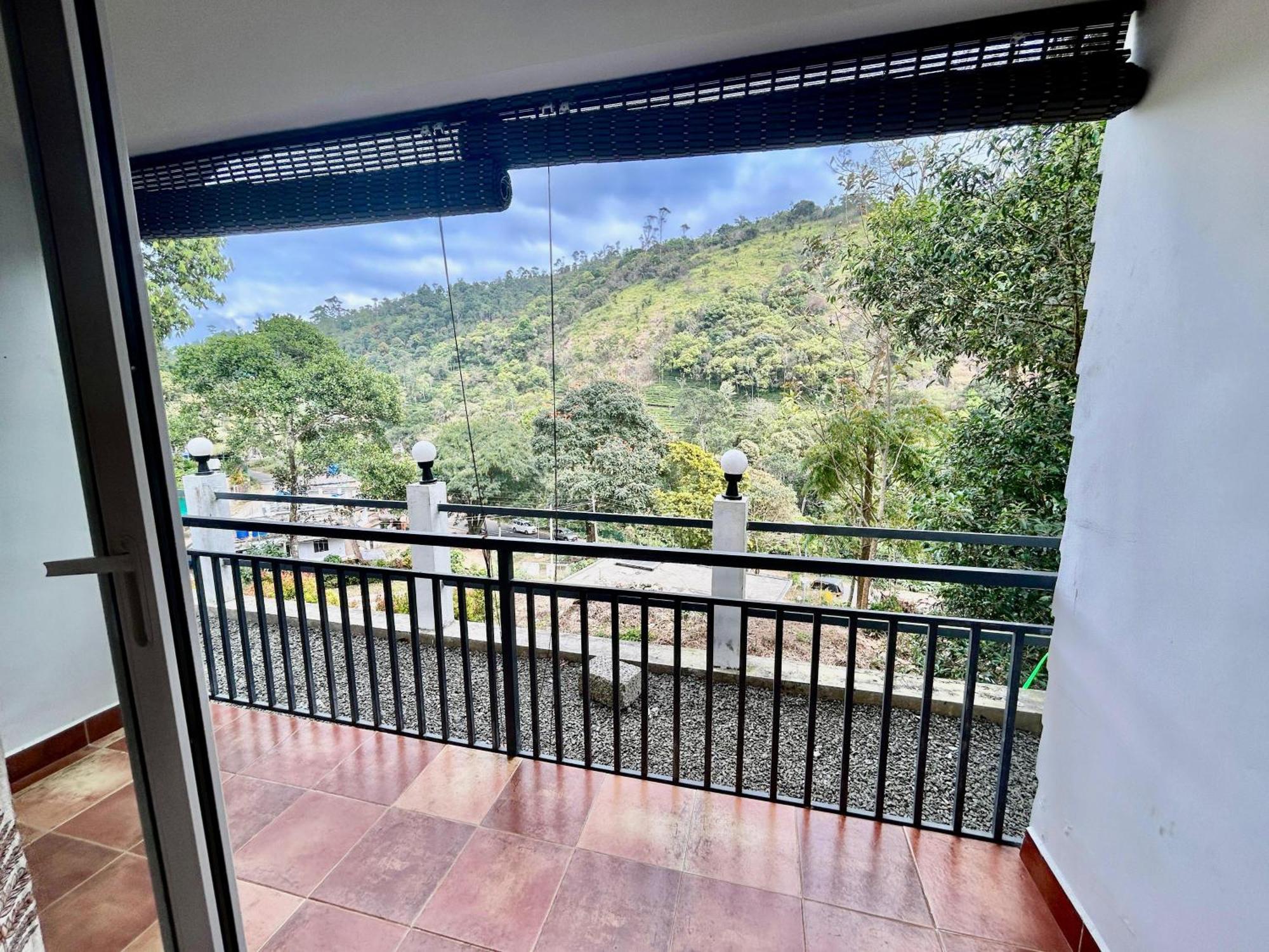 Vandiperiyār Misty Heights Peermade - Private Mountain Villa Retreat מראה חיצוני תמונה