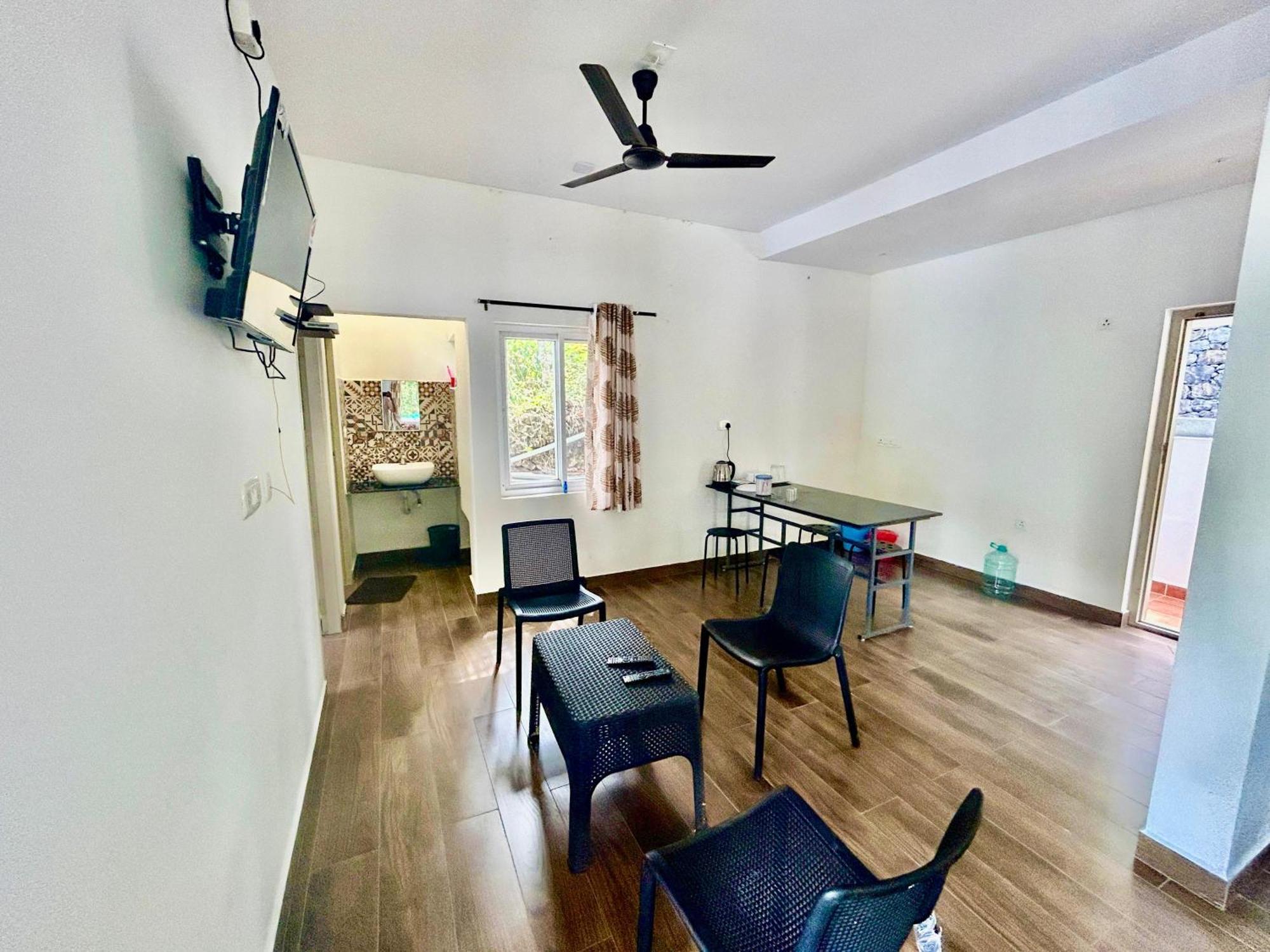 Vandiperiyār Misty Heights Peermade - Private Mountain Villa Retreat מראה חיצוני תמונה