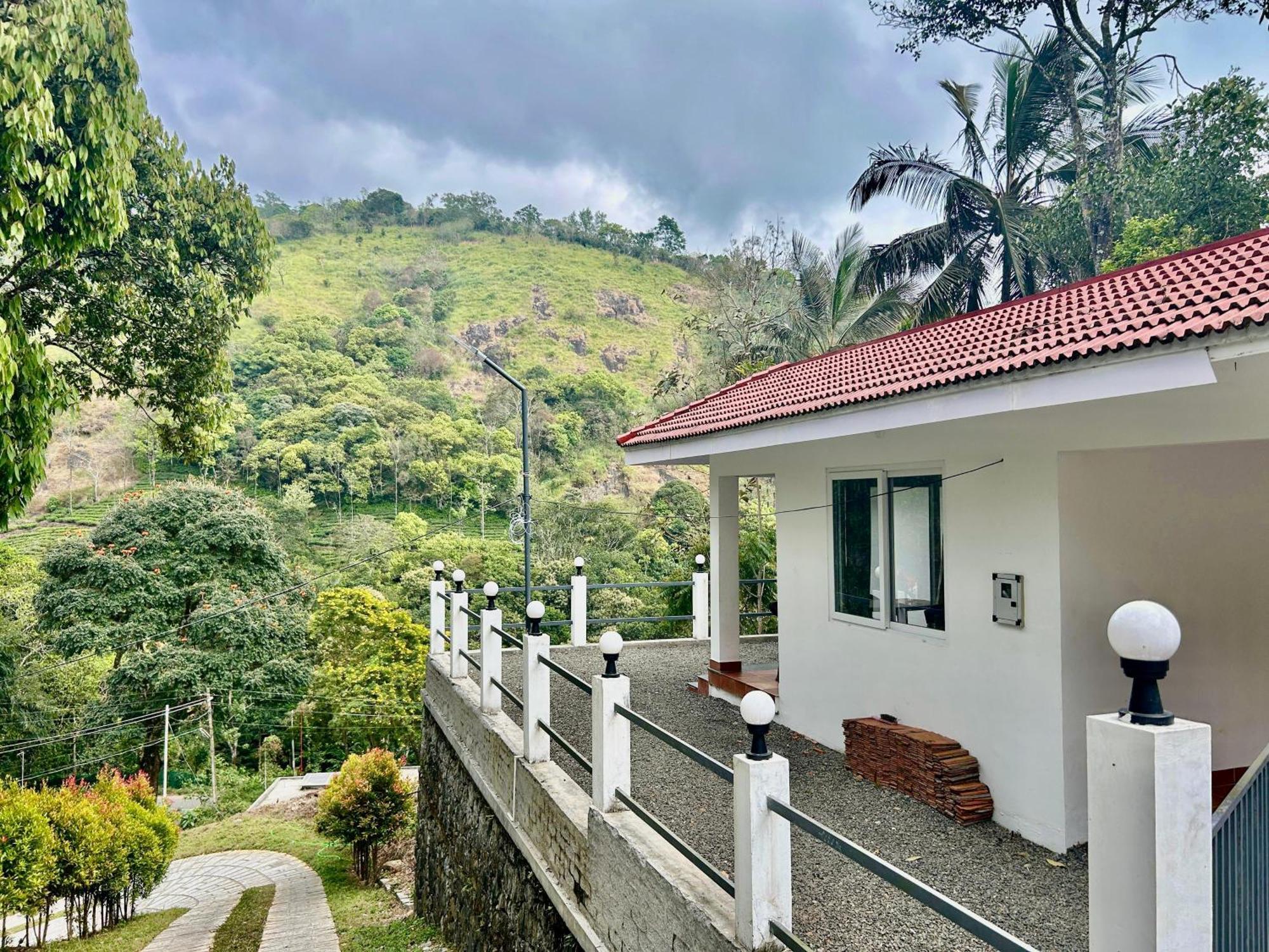 Vandiperiyār Misty Heights Peermade - Private Mountain Villa Retreat מראה חיצוני תמונה