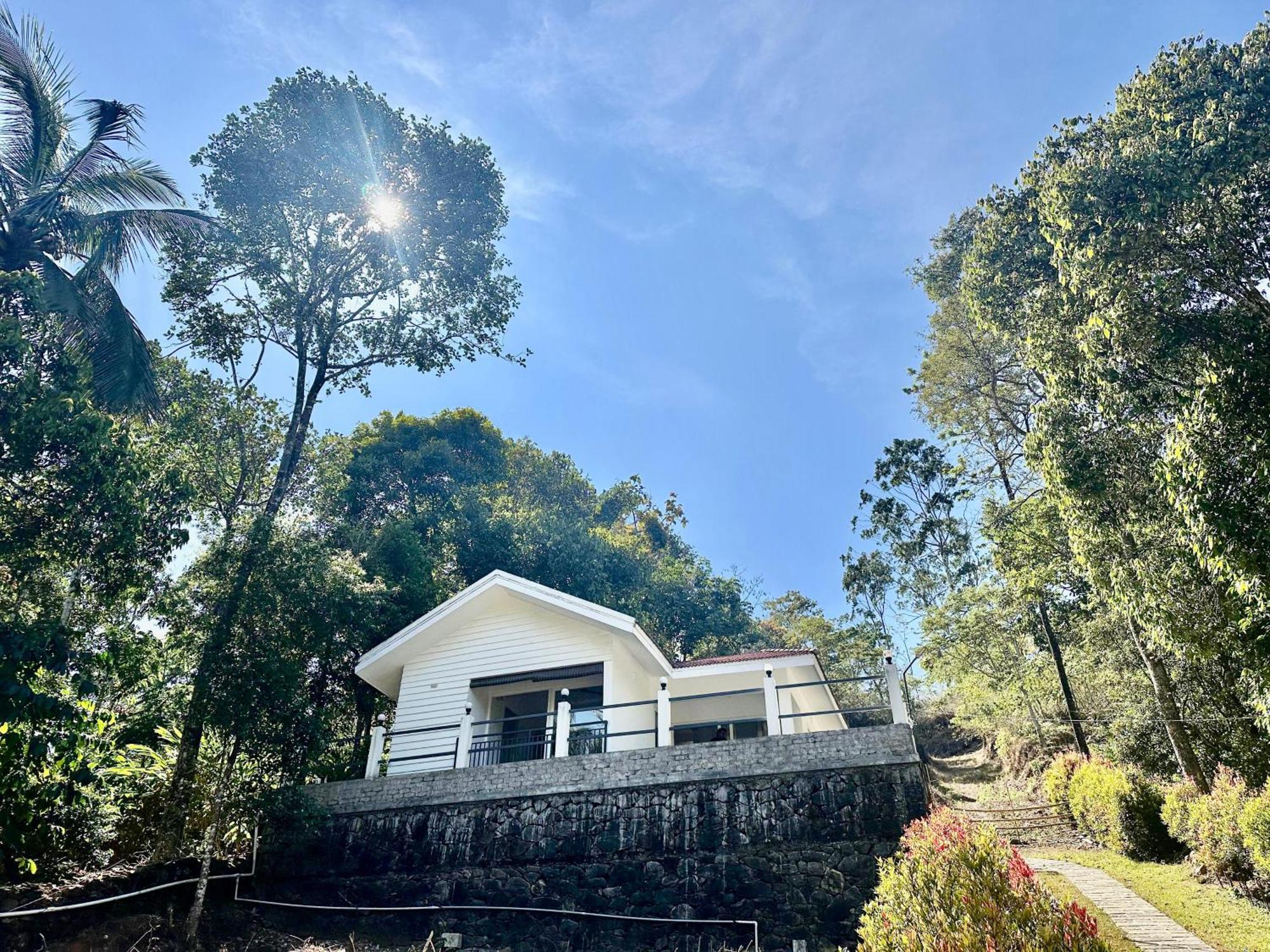 Vandiperiyār Misty Heights Peermade - Private Mountain Villa Retreat מראה חיצוני תמונה